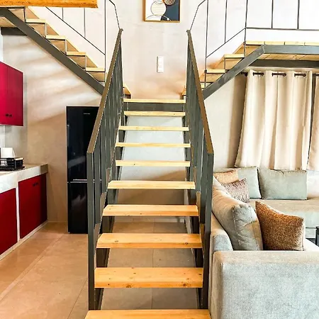 Modern Stone With Swimming Pool فيلة *