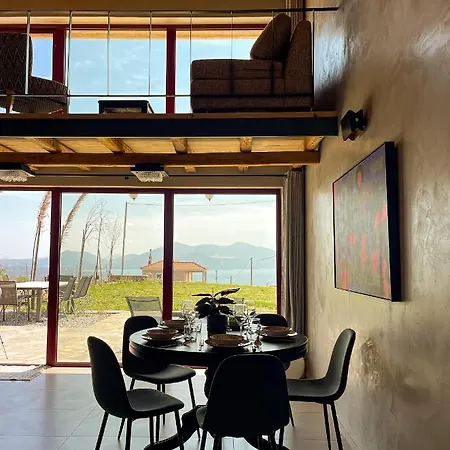 فيلة Modern Stone With Swimming Pool