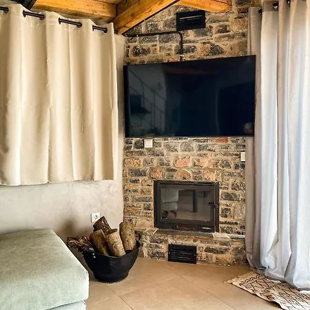 Villa Modern Stone With Swimming Pool Aliveri