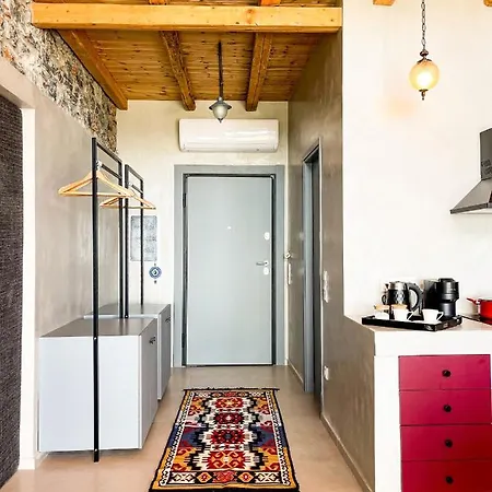 Modern Stone With Swimming Pool فيلة